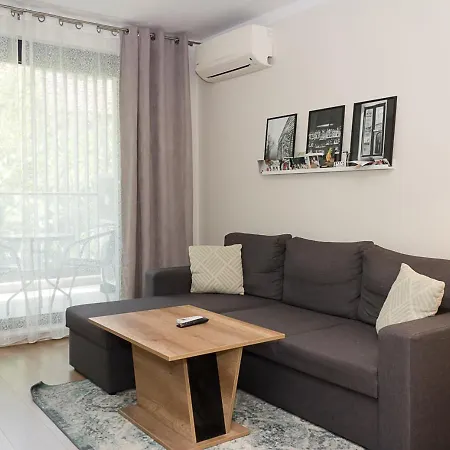 Primorki Park 1 Bd Flat With Desk & Balcony Apartament *