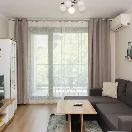 Primorki Park 1 Bd Flat With Desk & Balcony * Warna